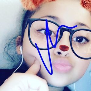 Meet your Posher, Hazel